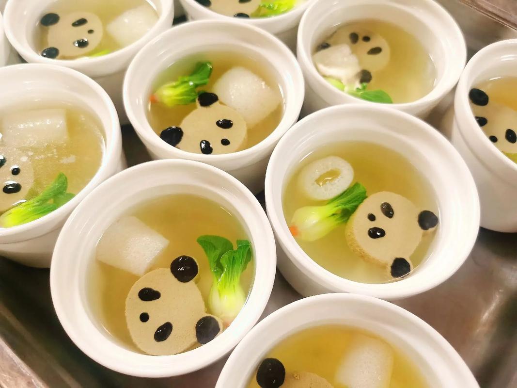 蜀地珍馐竹荪肝膏汤