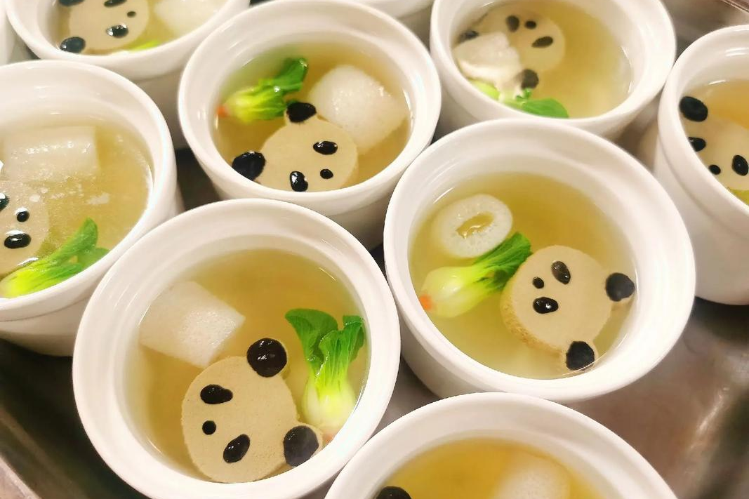 蜀地珍馐竹荪肝膏汤